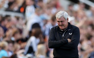 Chủ sở hữu mới của Newcastle quyết định không giữ HLV Steve Bruce