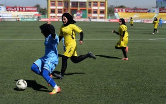 FIFA sơ tán an toàn hàng chục nữ cầu thủ khỏi Afghanistan