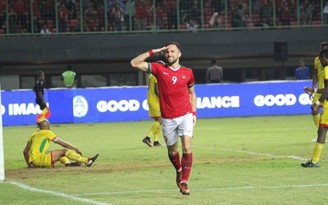 AFF Cup 2020: HLV tuyển Indonesia bị chỉ trích việc loại chân sút nhập tịch xuất sắc