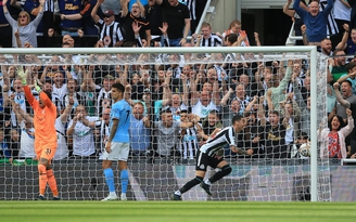 Man City 'hút chết' trong mưa bàn thắng trên sân Newcastle