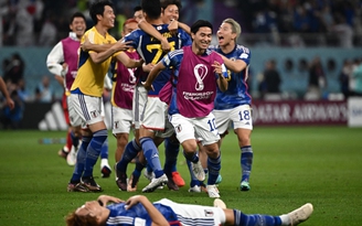 Báo Nhật Bản đưa tuyển quốc gia ‘lên mây’ sau trận thắng sốc Tây Ban Nha