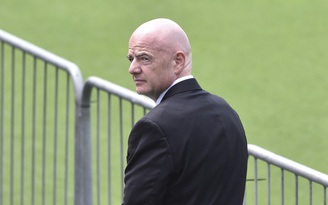 Chủ tịch FIFA bị thẩm vấn bởi các công tố viên Thụy Sĩ