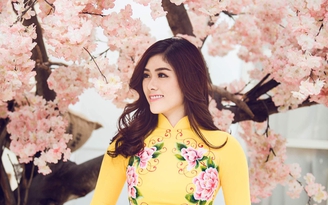 Từ chối sàn catwalk, chân dài 1,84 m Huỳnh Tiên lấn sân làm ca sĩ