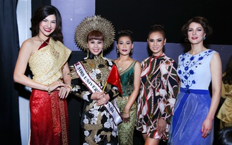 Mrs Universe Vietnam tỏa sáng tại lễ trao giải 'World Top Awards' Thái Lan