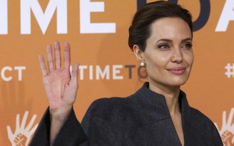 Angelina Jolie vung tay mua dinh thự hơn 560 tỉ đồng