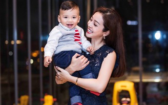 Hoa hậu Jennifer Phạm làm thôi nôi cho con trai thứ ba