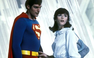 Nữ diễn viên 'Superman' qua đời vì tự sát