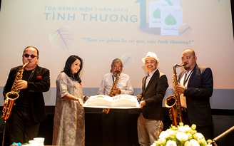 Thanh Lam hội ngộ nghệ sĩ saxophone Trần Mạnh Tuấn