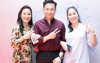 Hồng Đào, Hồng Vân đến ủng hộ gia đình Trấn Thành