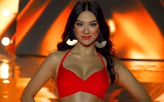 Kim Duyên diễn bikini nóng bỏng tại bán kết Hoa hậu Siêu quốc gia