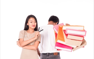 2018, Tôi đã nghèo còn mắc cái eo chỉ vì... sang chảnh