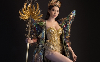 Trang phục dân tộc nặng 20kg của đại diện Việt Nam tại 'Miss Tourism Queen Worldwide'