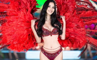 Hoa hậu Tiểu Vy trình diễn bikini nóng bỏng như thiên thần Victoria's Secret