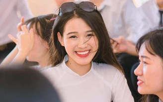 Đỗ Thị Hà khoe loạt ảnh cấp 3, tiết lộ về điểm thi đại học