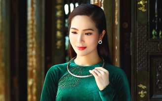 'Hoa hậu bolero' Dương Kim Ánh khoe nhan sắc ngọt ngào