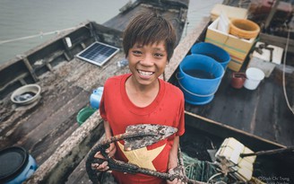 [ẢNH] Những đứa trẻ khắp Việt Nam: Cường của biển, nắng gió Thiềng Liềng