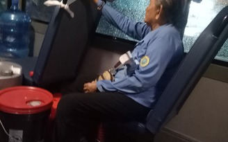 Cô tiếp viên xe buýt giúp cụ già ve chai mượn 1 triệu: ‘Sài Gòn không yêu sao được’