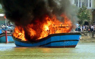 Chìm tàu cá ở Côn Đảo: 3 thuyền viên được cứu đang hoảng loạn, danh tính 15 người mất tích