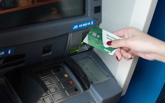 Giảm phí dịch vụ chuyển khoản, rút tiền ATM