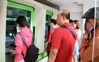 6 cách khóa thẻ ATM Vietcombank khi có sự cố