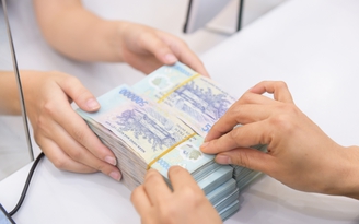 Lãi suất tiền đồng giảm sâu