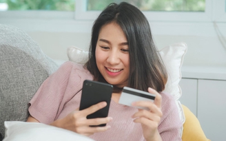 Thanh toán không dùng tiền mặt qua kênh điện thoại di động tăng mạnh