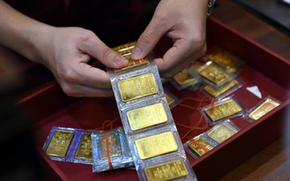 Giá vàng hôm nay 18.1.2022: Vàng miếng SJC đứng yên bất chấp thế giới giảm