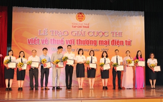 Phóng viên Thanh Niên đoạt giải cuộc thi Thuế với thương mại điện tử