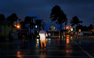 Hàng triệu người Mỹ sơ tán tránh bão Ian