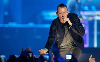 Doanh số bán đĩa của Linkin Park tăng hơn 5.000% sau cái chết của Chester Bennington