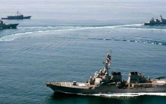 Tàu Mỹ tuần tra quanh Đá Xu Bi, Vành Khăn nhìn từ góc độ pháp lý