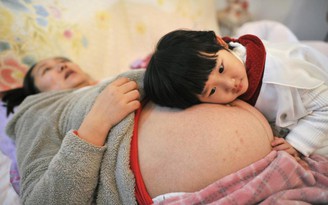 Trung Quốc chính thức chấm dứt chính sách một con
