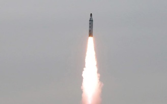 Triều Tiên lại phóng tên lửa đạn đạo thất bại