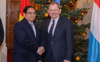 Thủ tướng Phạm Minh Chính hội kiến Chủ tịch nghị viện Luxembourg Fernand Etgen