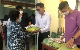 Diễn viên Minh Luân về Đồng Tháp khám bệnh, phát quà cho người nghèo