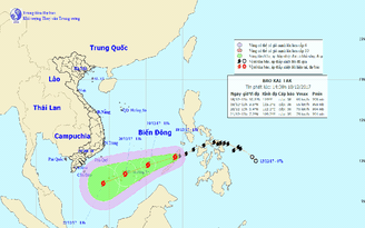 Bão số 15 gây gió giật cấp 10 trên Biển Đông