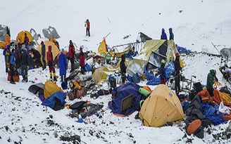 'Ngành công nghiệp' leo núi ở Nepal thất thu lớn