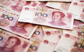 Trung Quốc bất ngờ phá giá nhân dân tệ