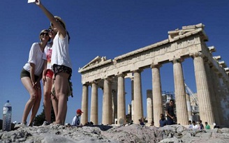 Kinh tế Hy Lạp bất ngờ tăng trưởng