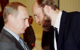 Người từng là ‘ngân hàng của Điện Kremlin’ đâm đơn kiện Nga