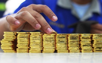 Giá vàng châu Á lên cao nhất 15 tháng