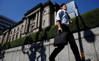 Lãi suất âm quét hàng tỉ USD lợi nhuận ngân hàng Nhật Bản
