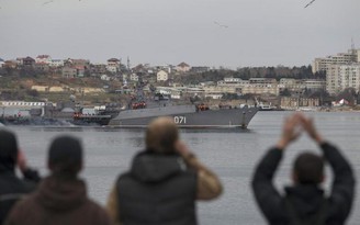 Tàu châu Âu vẫn cập cảng Crimea mặc lệnh trừng phạt