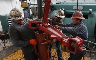 Iran, Ả Rập Xê Út tăng bơm dầu trước thềm cuộc họp OPEC