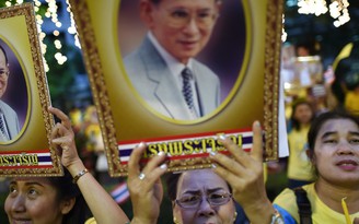 Kinh tế Thái Lan có thể chững lại sau khi nhà vua băng hà