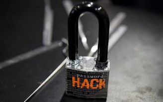Nga bắt nhóm hacker trộm 900.000 USD từ hàng triệu smartphone