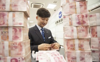 Giới trẻ Trung Quốc nợ ngập đầu vì tín dụng dễ dàng