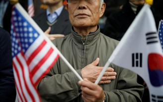 Mỹ, Hàn Quốc vực dậy thỏa thuận thương mại bị gọi là 'khủng khiếp'