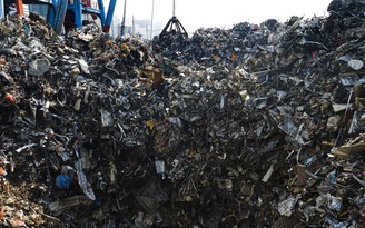 Trung Quốc phá băng buôn lậu hơn 2,4 triệu tấn thép phế liệu