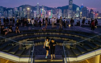 Trung Quốc, Hồng Kông có nguy cơ suy thoái tài chính trong 3 năm tới